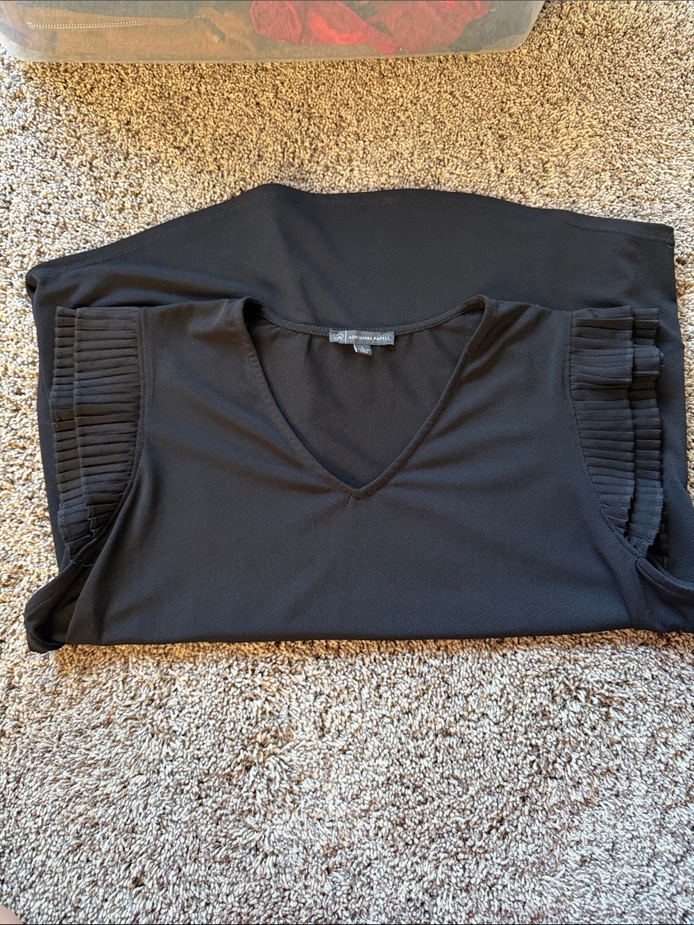 Adrianna Papell Black V-Neck Ruffle Sleeve Tank L